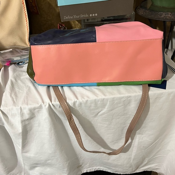 Chic Multicolor Leather Shoulder Bag - Picture 3 of 11